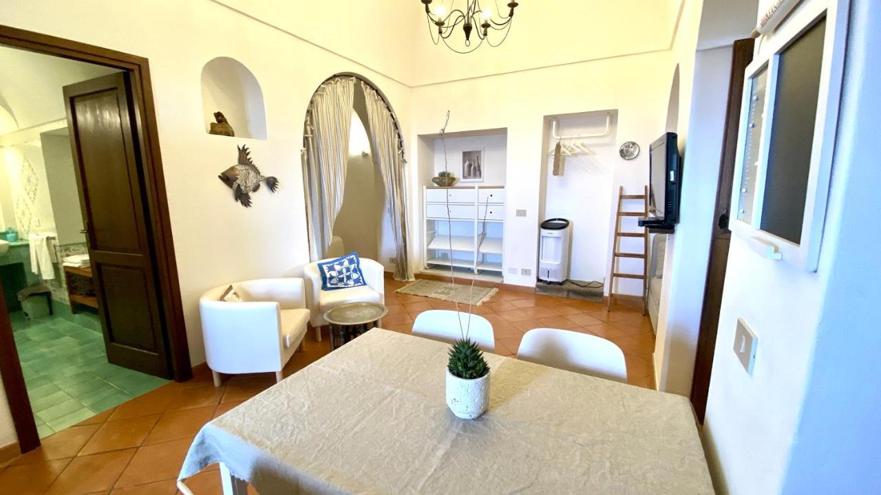 Tgi Dammusi Preziosi Apartman Scauri Kültér fotó